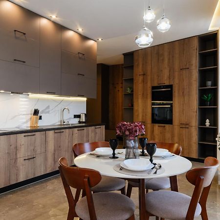 Luxury Apartments Smart House 우주고로트 외부 사진