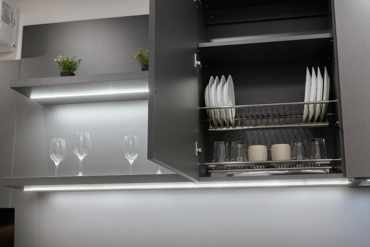Luxury Apartments Smart House 우주고로트 외부 사진