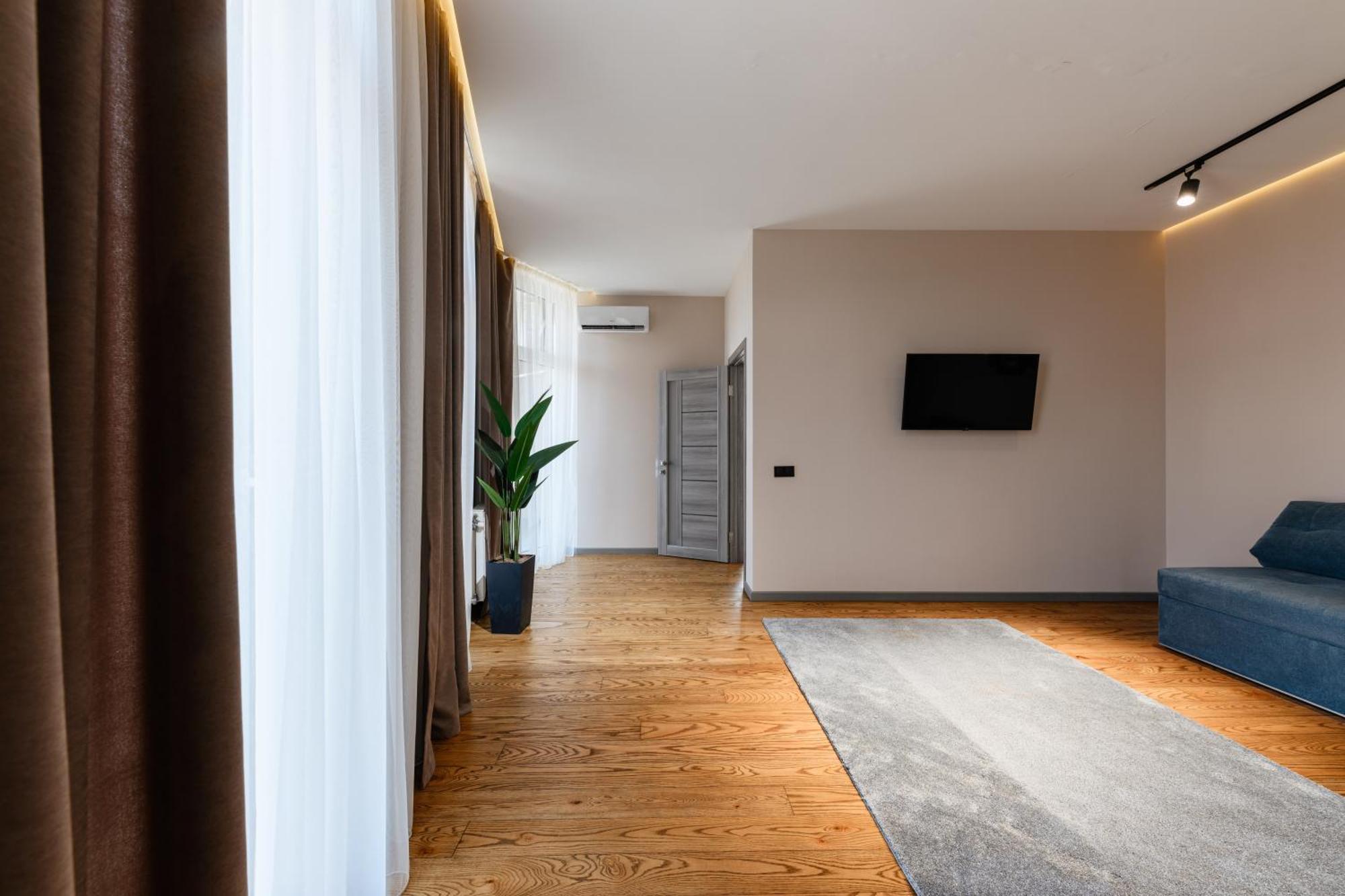 Luxury Apartments Smart House 우주고로트 외부 사진