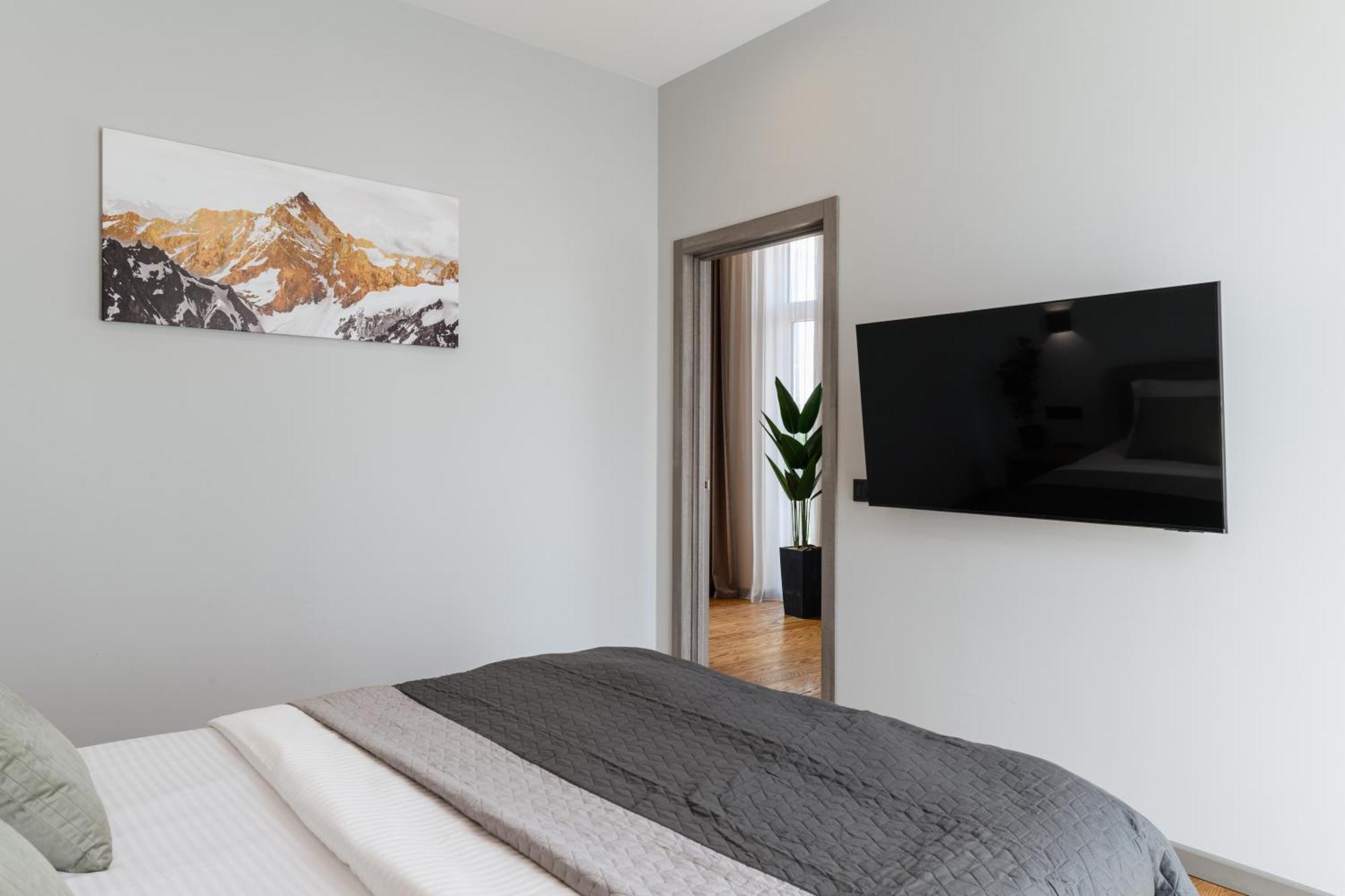 Luxury Apartments Smart House 우주고로트 외부 사진