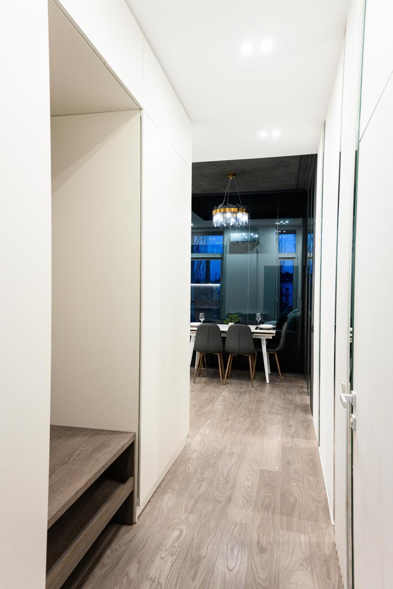 Luxury Apartments Smart House 우주고로트 외부 사진