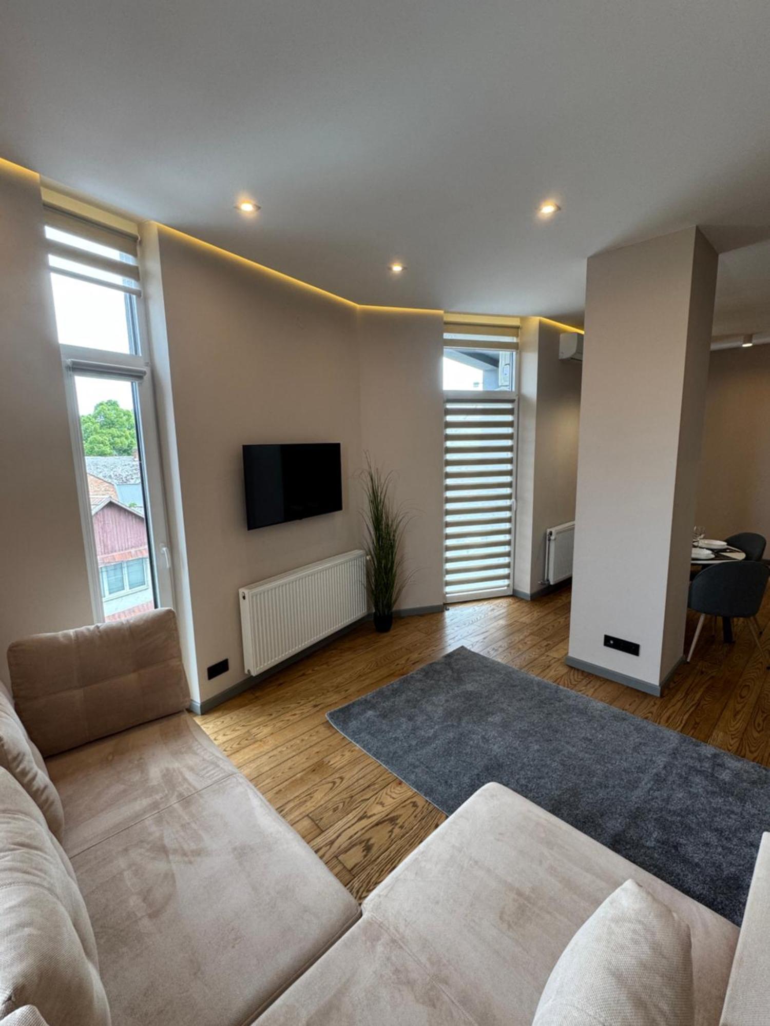 Luxury Apartments Smart House 우주고로트 외부 사진